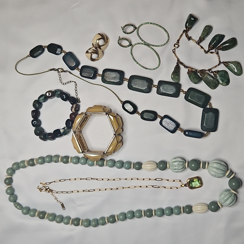 Vintage Green and Gold Jewelry Bundle